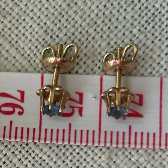 Antique 14k Flower Studs
